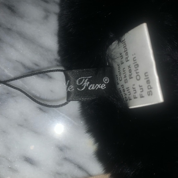 Woman's "Belle Fare" Fur Neck Warmer ( Snood) - Picture 2 of 4